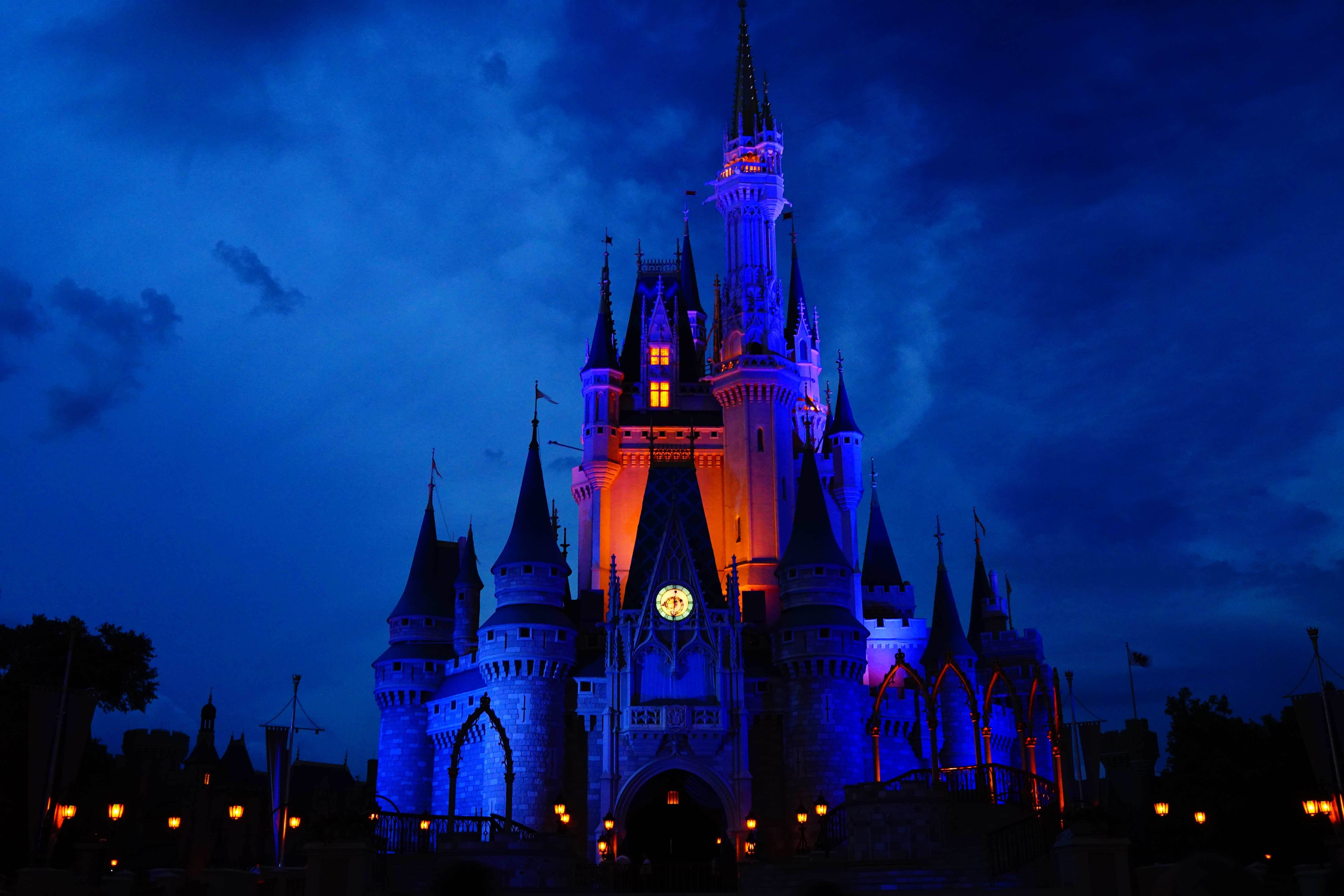 6 Ways Disney World Delivers Top Customer Experiences